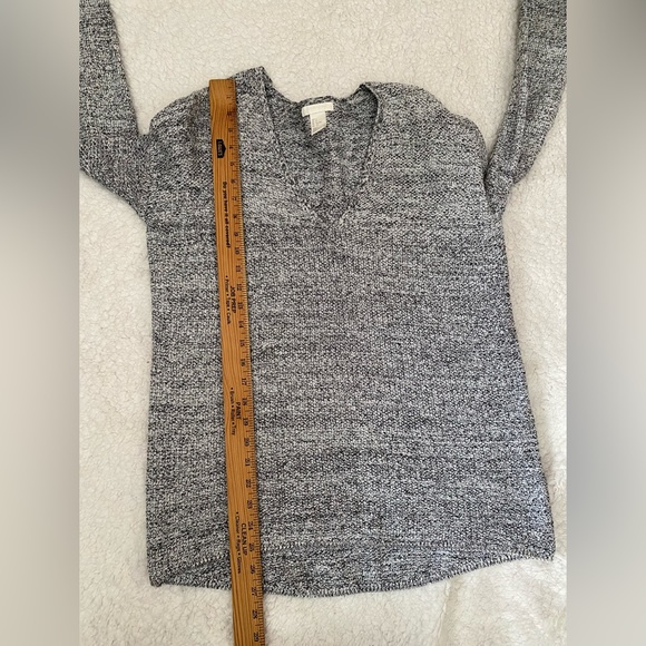 H&M Conscious V-Neck Pullover Sweater Women’s, Size S, oversized - Picture 8 of 10